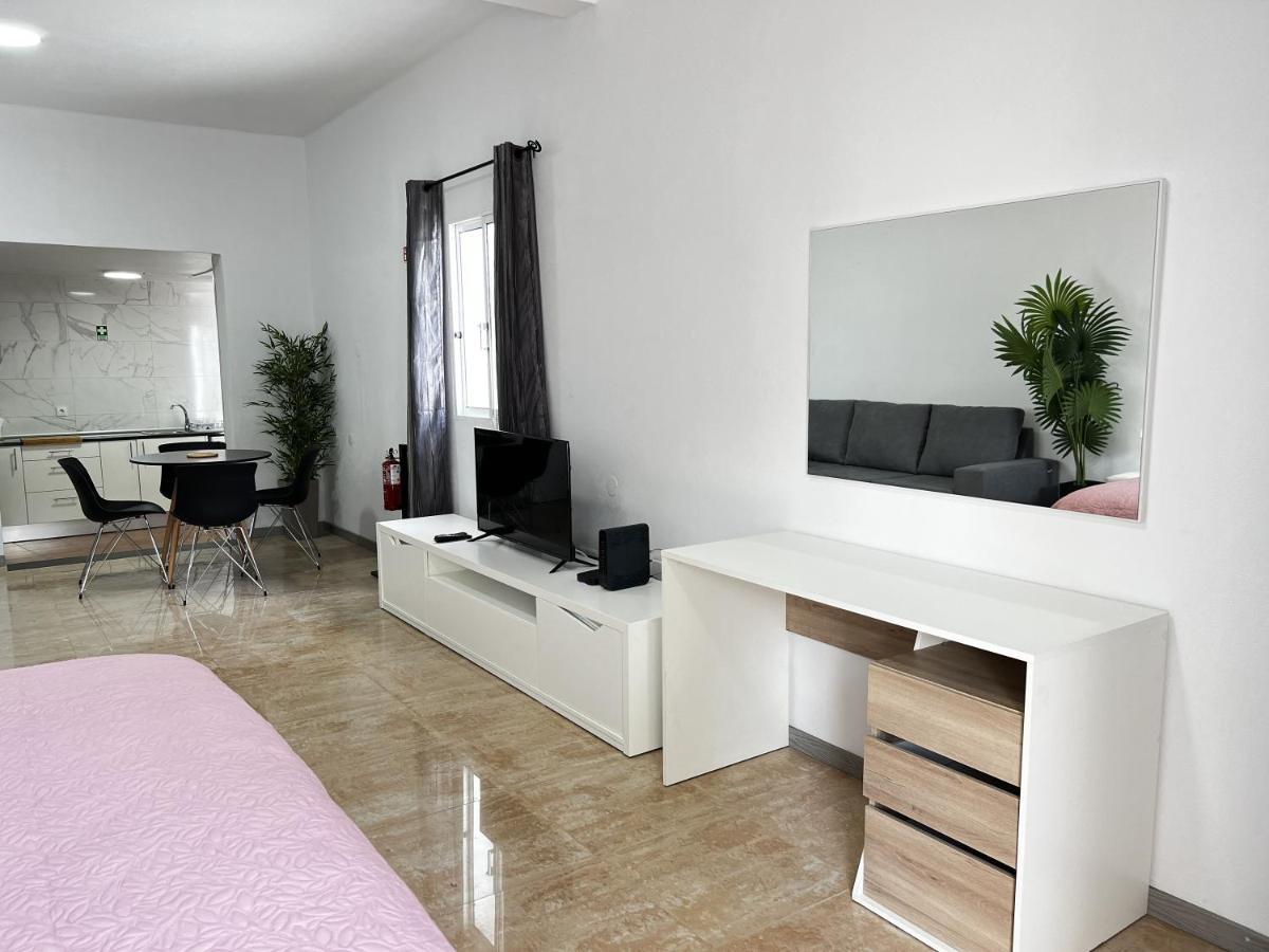 Studio Home Away From Home Канисао Екстериор снимка